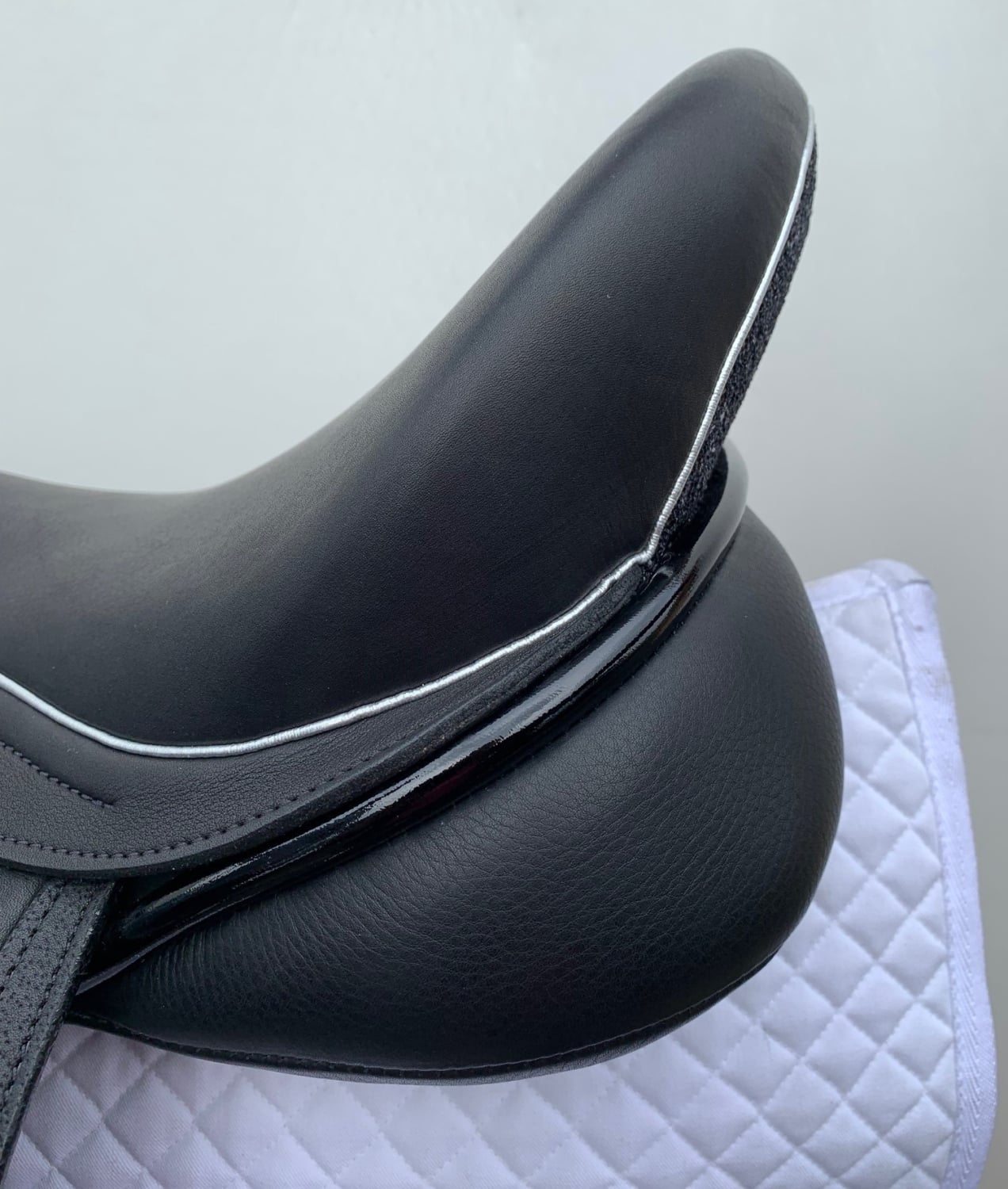 Bespoke Features UK Saddles Ltd
